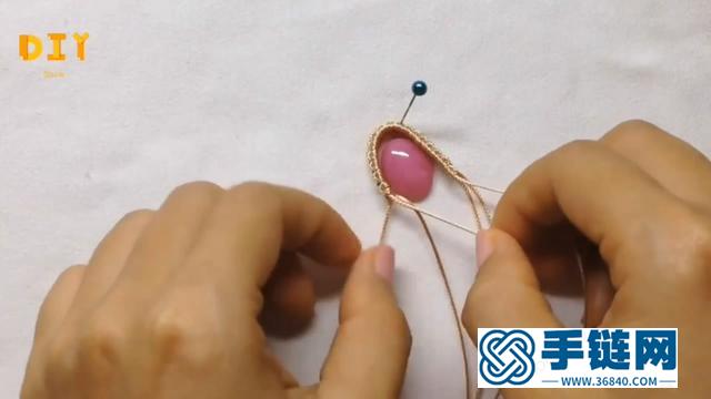 「DIY绳编系列」教你如何编制漂亮的宝石吊坠（步骤2
