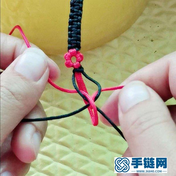 教编一条好看的梅花手链，几分钟就能学会，赶紧给自己也编一条