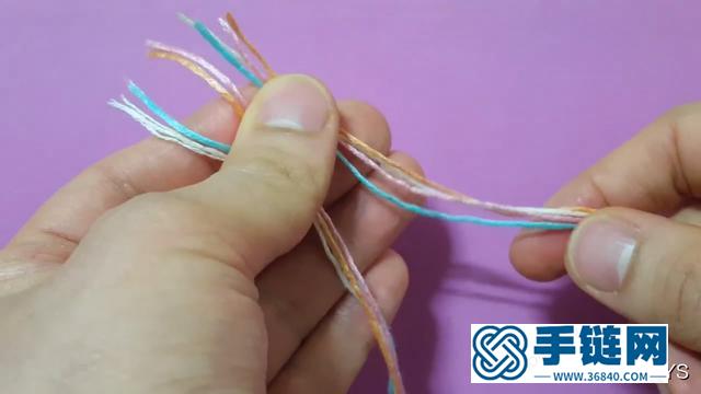 绳编小课堂，带你学习如何编漂亮的彩绳手链！
