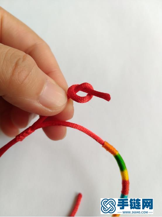 2款非常简单手绳，编来送朋友，或是自己戴都很漂亮哦！