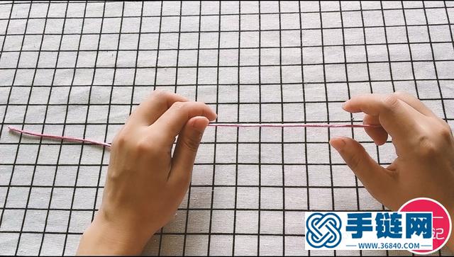 两股辫编法分步详细图解教程，这样用二股线拧麻花做扣眼编手绳