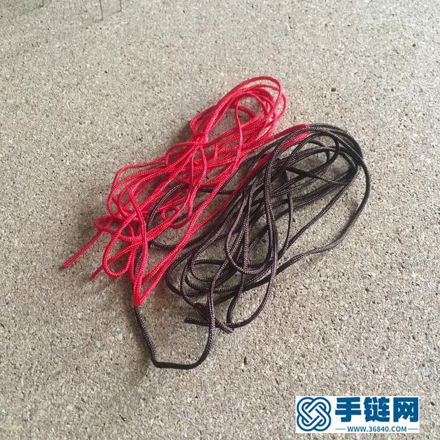 用中国结十字结、如意结黑红线手编创意红手绳