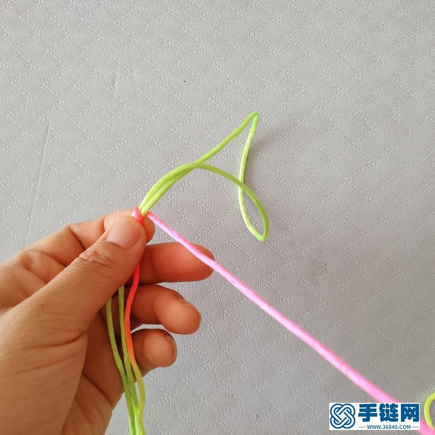 简单七彩绳编法图解，怎么编彩色手链