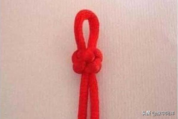 用红绳编手链，怎样用绳子编手链？