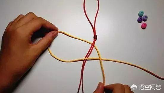 手工编织手链教程图解？