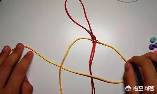 手工编织手链教程图解？