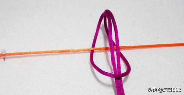 手工编织：云雀结五彩手链的简单编法（两根线）？