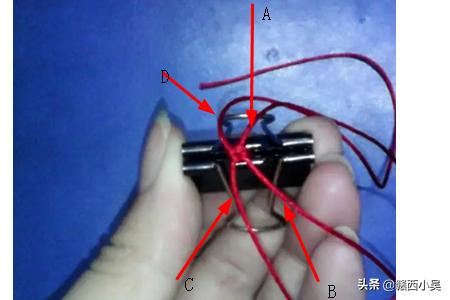 如何用两根线编制红绳手链？