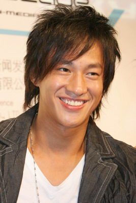 何润东大雕，dan reynolds鸟照,本文共（1058字）