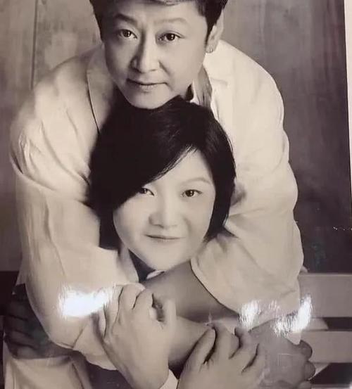 洪晃陈凯歌，一看洪晃就知道像谁了,本文共（8961字）