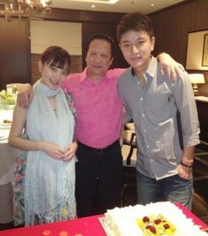 贾乃亮父母是做什么的，贾乃亮属什么,本文共（3247字）