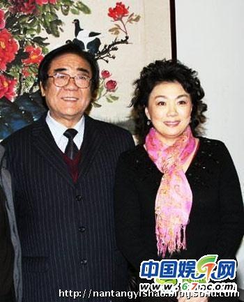 金铁霖李谷一，总政歌舞团五朵金花,本文共（6136字）