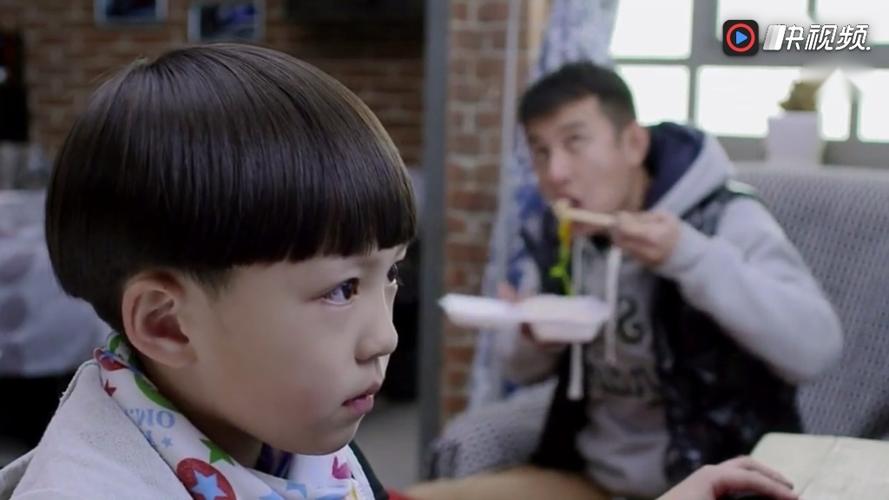 朱佳煜图片，小爸爸朱佳煜属什么,本文共（476字）