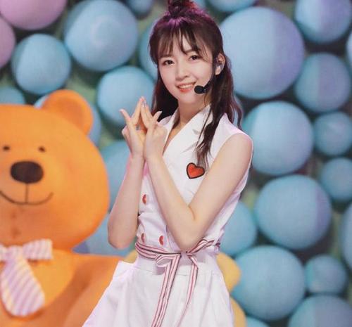 吴亦凡女朋友，刘亦菲的微博,本文共（4052字）