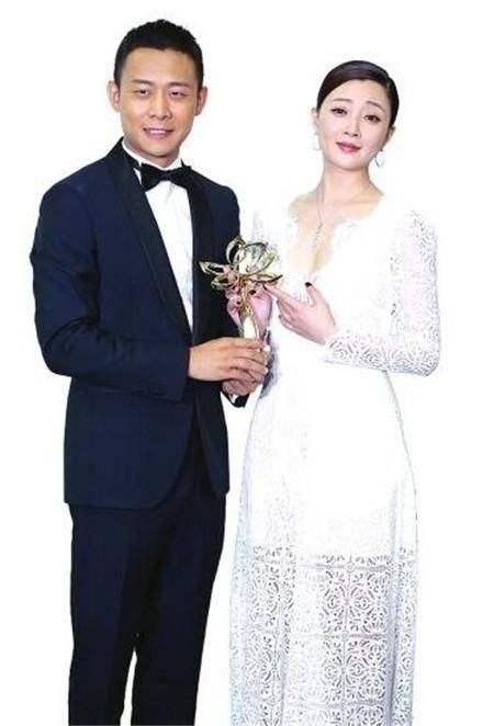 张译老婆张佳宁结婚照，张柏芝第三胎生父谢贤,本文共（3459字）