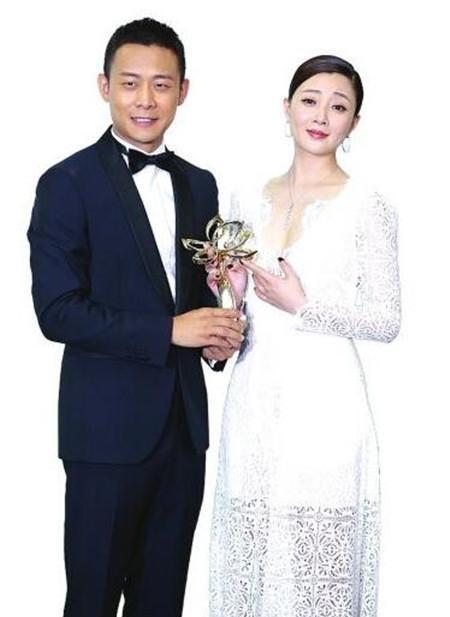 张译老婆张佳宁结婚照，张柏芝第三胎生父谢贤,本文共（3459字）