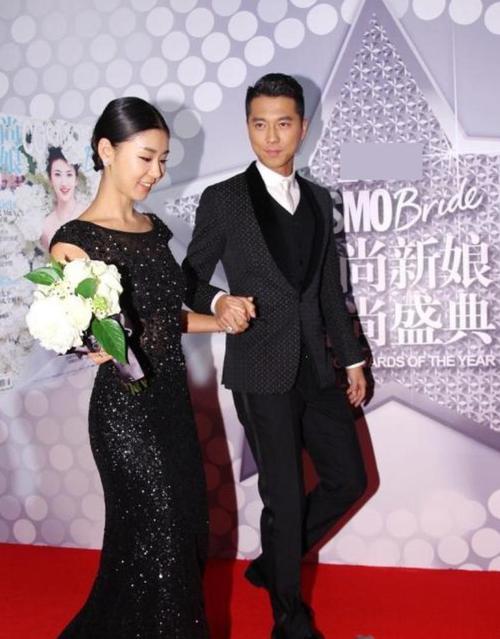 李小萌和王雷结婚照，李小萌王雷生活照,本文共（7219字）