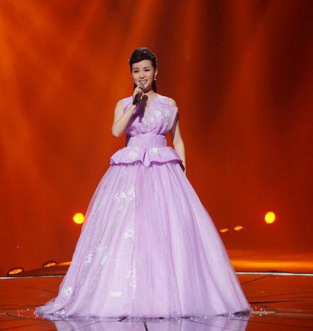雷佳个人资料年龄简介，中国十大女高音歌唱家排名,本文共（2055字）