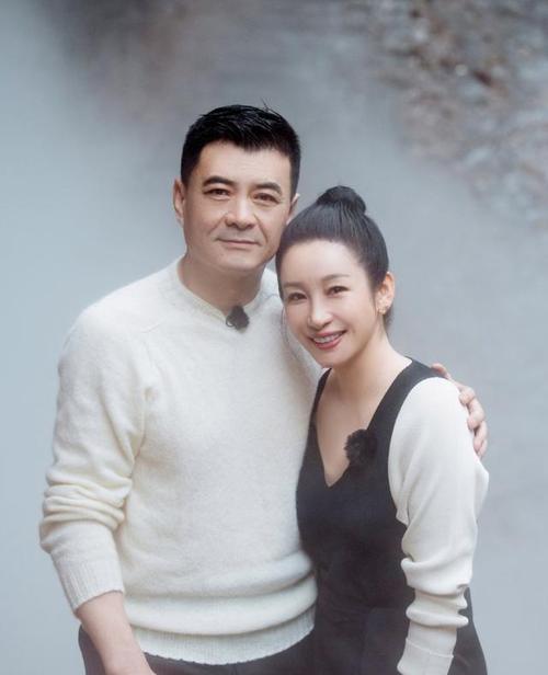 王新军和第一任老婆图片