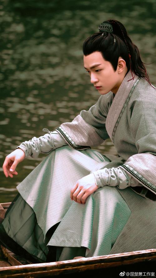屈楚萧个人资料简介，屈楚萧是什么星座,本文共（2382字）