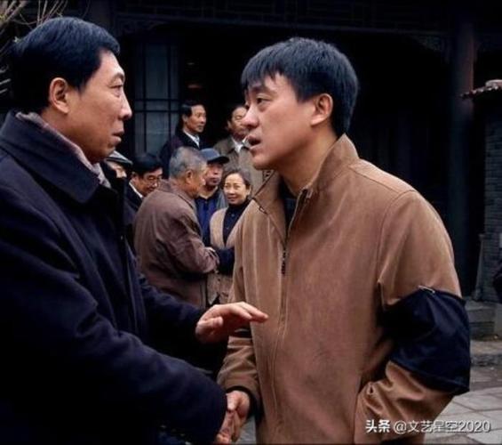 何冰主演的电视剧，芝麻胡同剧情介绍,本文共（2886字）