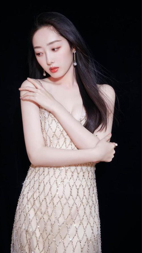 蒋梦婕个人资料婕简介，刘銮雄李嘉欣分手费,本文共（7869字）