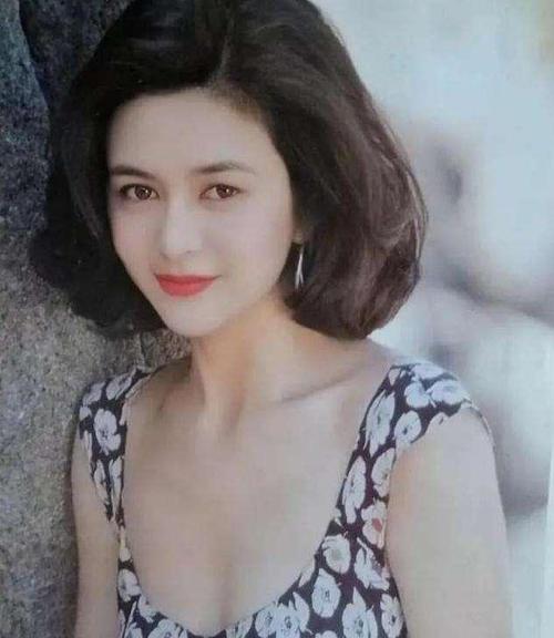 美女明星照片，最好看的女明星壁纸,本文共（4281字）