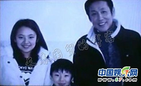 陈道明的女儿陈格，陈格与李念的对比照片,本文共（5958字）