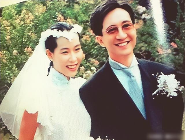 刘怡君老公，刘怡君为什么退出娱乐(刘奕君老婆)