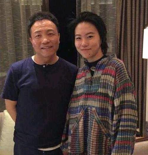 许巍老婆，刀郎前妻杨娜(刀郎第一任妻子杨娜的照片)