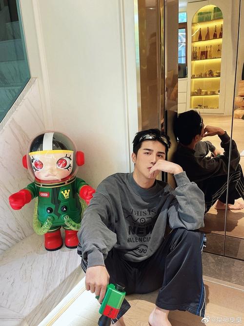 姜潮整容，麦迪娜怎么出道的(姜潮麦迪娜不是分手了吗)