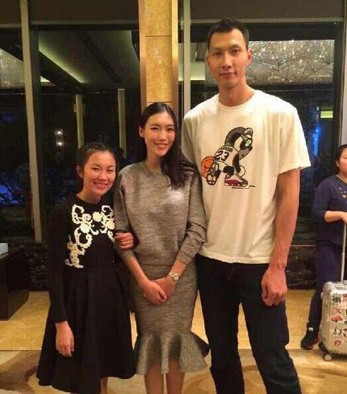 易建联老婆，易建联东莞豪宅(易建联深圳豪宅在哪)