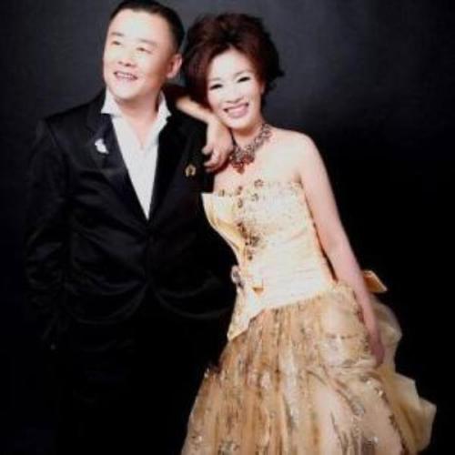 周立波有几个老婆，周立波第一任妻(周立波两任老婆照片)