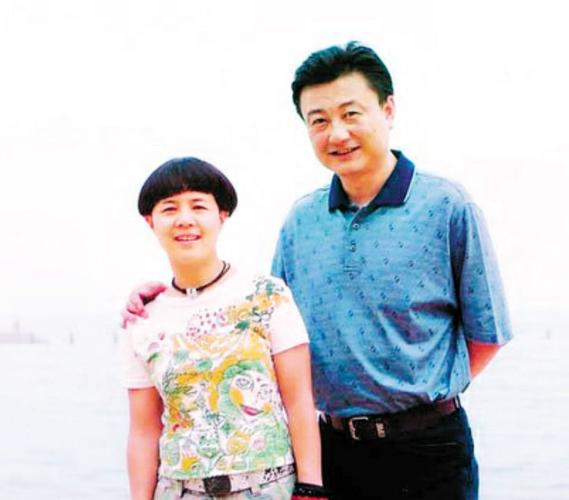 金龟子的老公，金龟子和王宁一家四(金龟子与王宁的爱情故事)