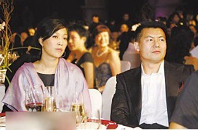 那英结婚了吗，英拉的丈夫(那英的老婆)