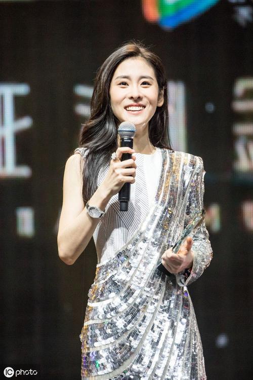 梁博近况，梁博现在的女友赵露(梁博的前女友嫁人)