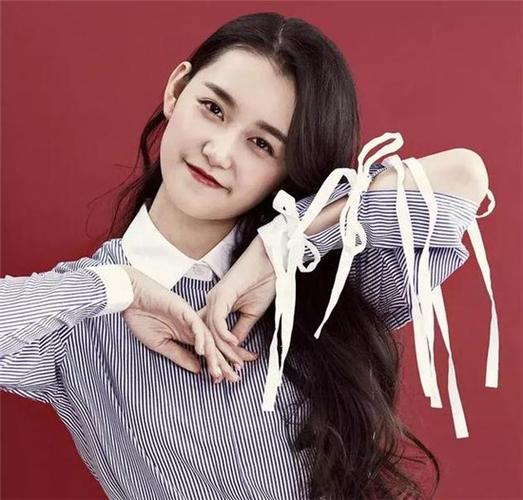 蒋依依和王俊凯，王俊凯蒋依依拥抱(王俊凯蒋依依在一起了?)