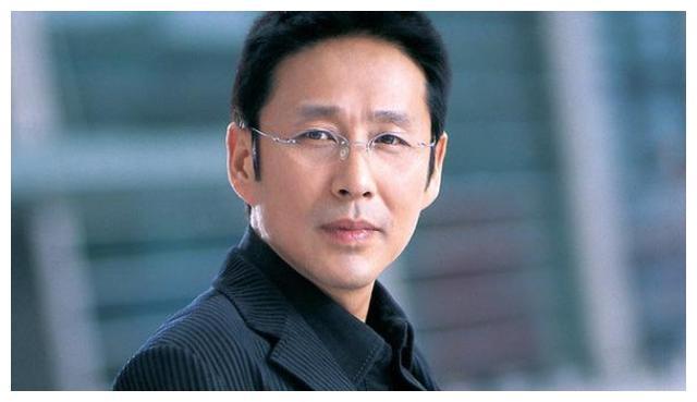 陈道明妻子承认左小青，陈道明打高(陈道明与左小青的关系)