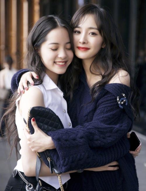 龙丹妮照片，龙丹妮和杨幂(龙丹妮的照片)