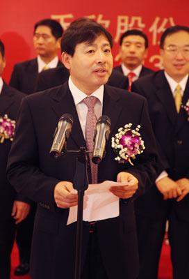 巨力集团杨子，黄圣依老公杨子是干(巨力集团董事长和杨子什么关系)