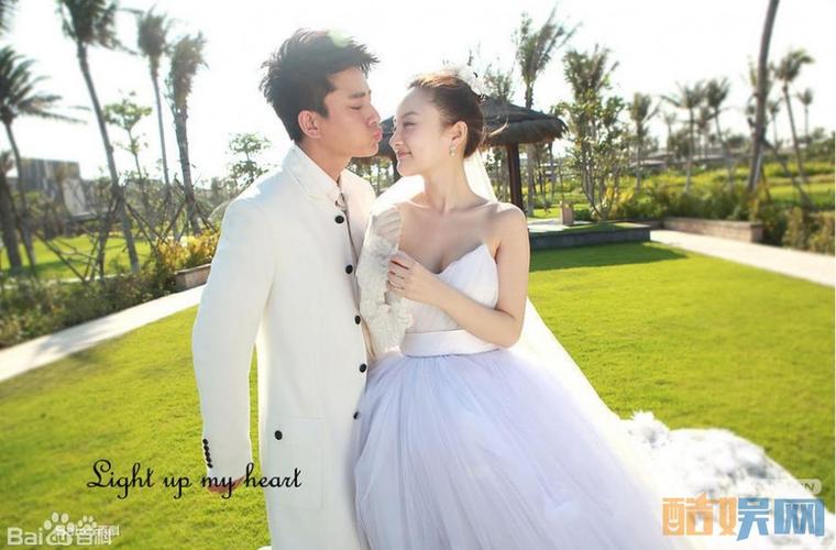 李小璐删结婚照 