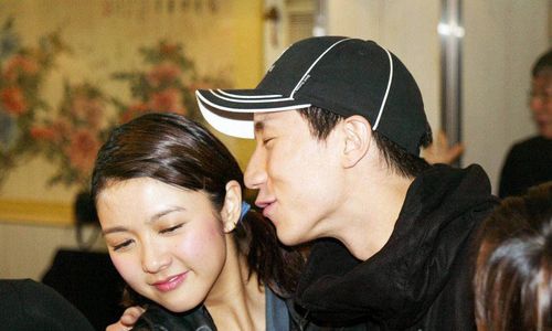 戴佩妮房祖名，戴佩妮几个前男友(戴佩妮房祖名谈了几年)
