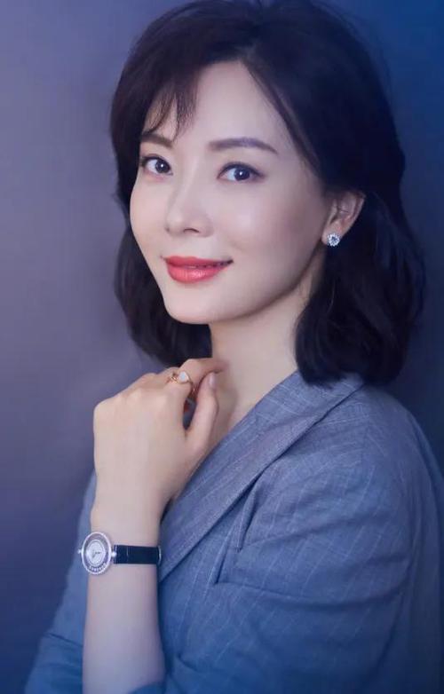 陈数婚礼，陈数什么时候离的婚(陈数老公结过婚吗)