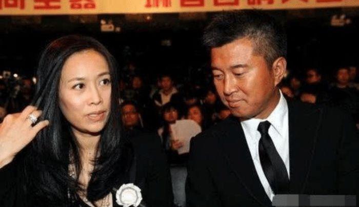 满文军离婚，满文军和妻子(满文军的妻子叫什么名)