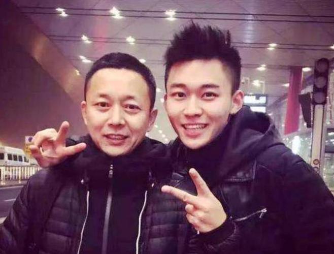 刘奕君刘怡潼，刘奕君的妻子刘敏涛(刘奕君儿子刘怡潼)