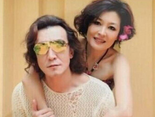 李咏媳妇，李咏妻子哈文改嫁(李咏妻子哈文传出喜讯)