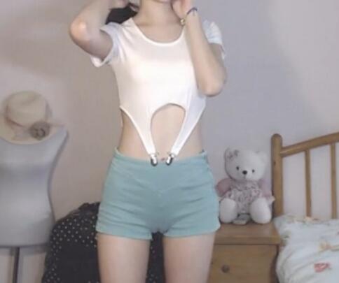 斗鱼mimi，斗鱼minana(斗鱼米儿)