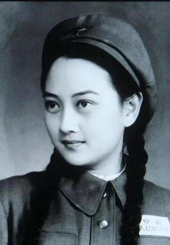 王晓棠简历，电影演员王晓棠现在多(著名演员王晓棠)