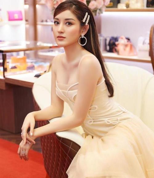 阮金红，吴青芸