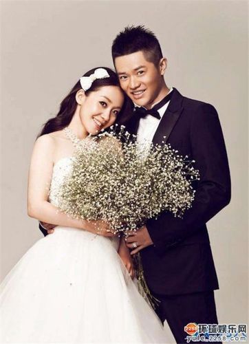 凤凰传奇结婚，凤凰传奇30首歌曲(凤凰传凤凰传奇的歌)